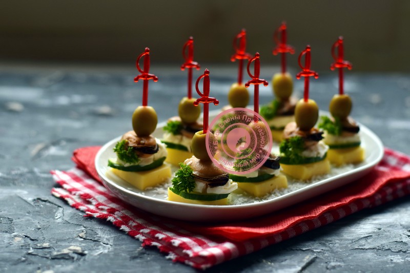 канапе с мидиями и оливками на шпажках рецепт на праздничный стол