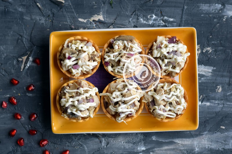 салат с курицей и грибами в тарталетках рецепт на праздничный стол