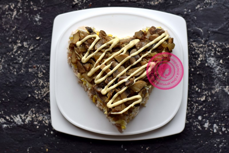 салат с грецкими орехами в виде сердца рецепт с фото