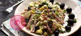салат с копченой колбасой с маслинами рецепт в домашних условиях