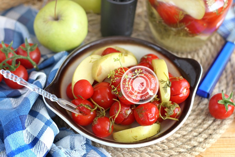 квашеные помидоры с яблоками рецепт в домашних условиях