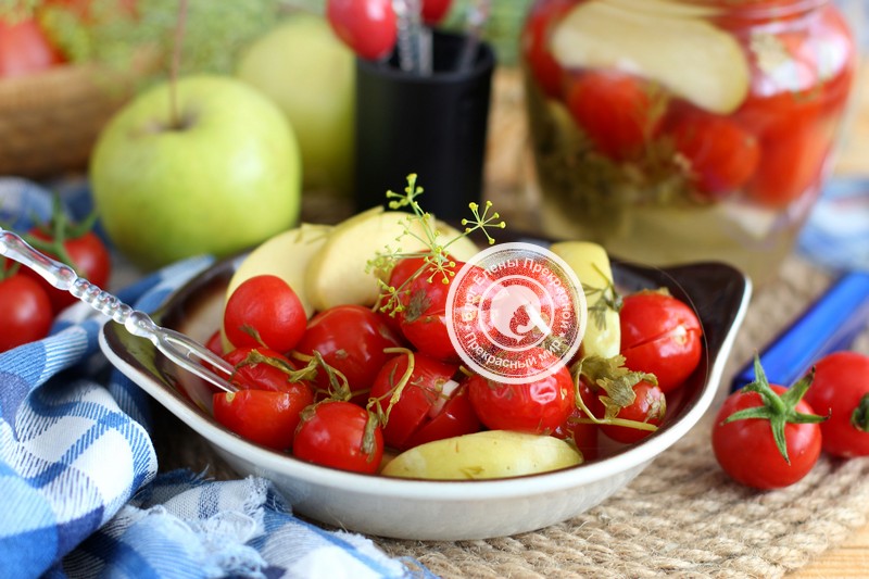 квашеные помидоры с яблоками рецепт в домашних условиях