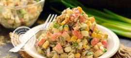 Салат с морской капустой и крабовыми палочками рецепт